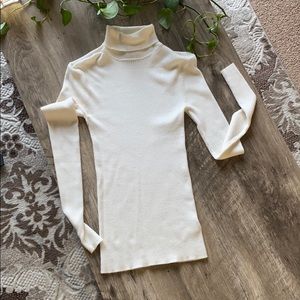 White Express turtle neck